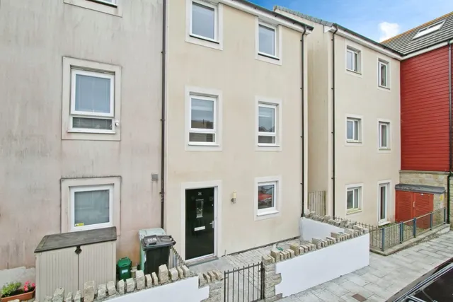 Nicholas Holman Road, Camborne, TR14, photo 1