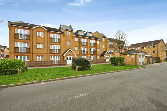 Foundry Gate, Waltham Cross, EN8, photo 1