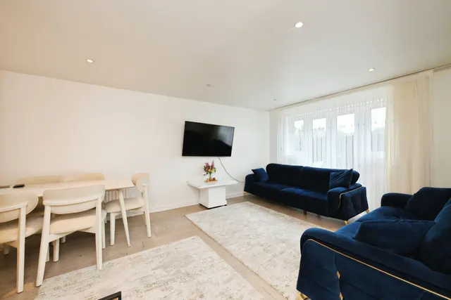 Foundry Gate, Waltham Cross, EN8, photo 2
