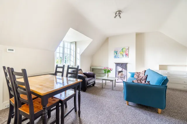 Flat 3, 128 Chatsworth Road, London, photo 1