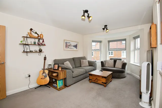 Photo 3 — Goodearl Place, Princes Risborough