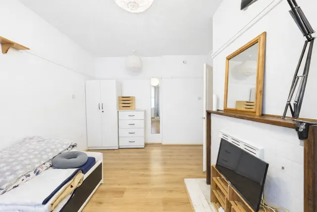 Photo 3 — Cureton Street, SW1P