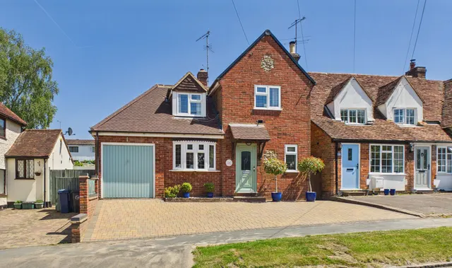 The Row, Lane End, HP14, photo 1
