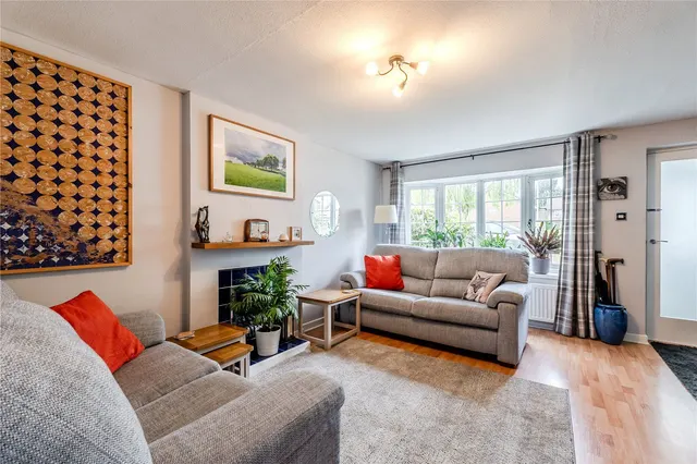 Woodlea Mount, Yeadon, LS19, photo 3