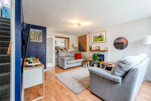 Woodlea Mount, Yeadon, LS19, photo 2
