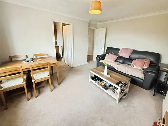 Newry Court, Chester, CH2, photo 3