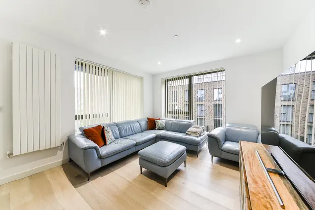 Pendant Court, Royal Wharf, E16, photo 1