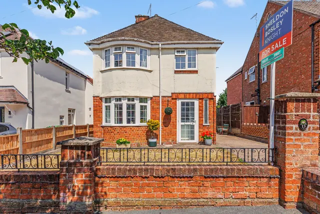 Lichfield Avenue, Evesham, WR11, photo 1