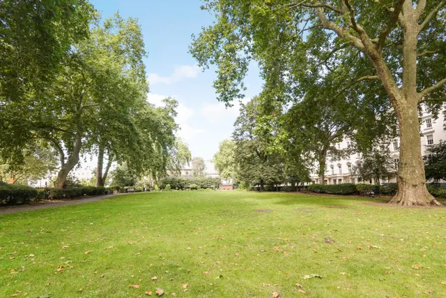 Photo 3 — St George's Square, London, SW1V