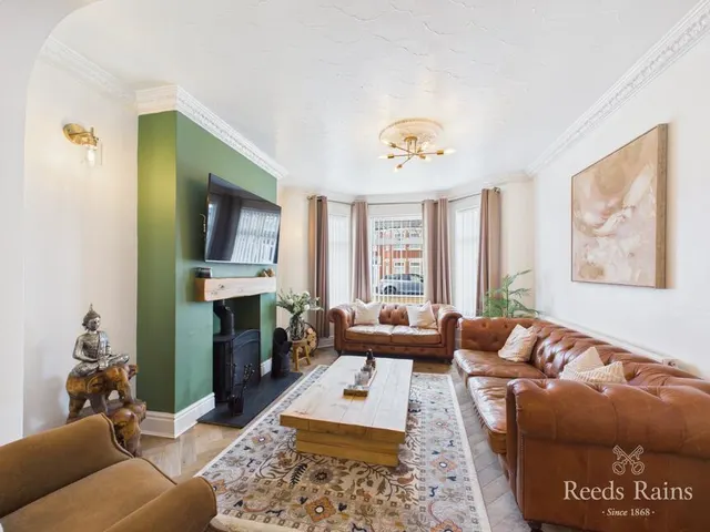 Photo 3 — Ellesmere Avenue, Hull, East Riding of Yorkshire, HU8