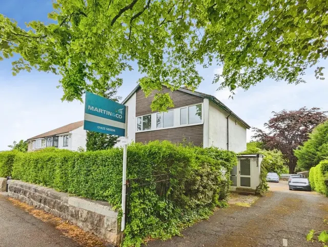 Hollins Road, Harrogate, photo 1