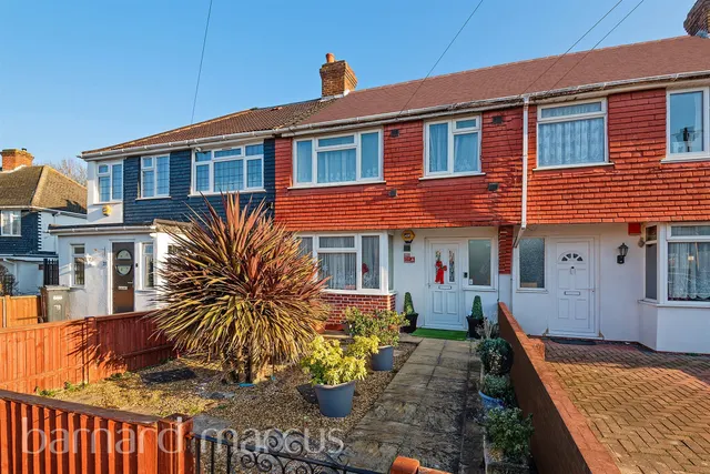 Beeston Way, Feltham, photo 1