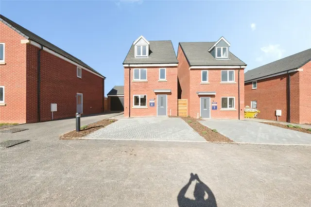 Emperors Way, Hucknall, NG15, photo 1