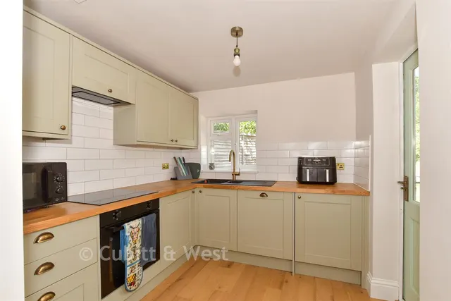 Lawns Road, Rudgwick, RH12, photo 2