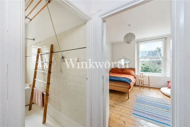 Photo 3 — Pemberton Road, London, N4