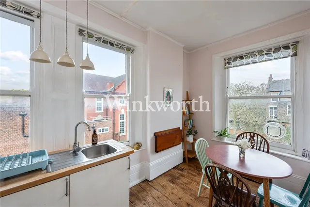 Pemberton Road, London, N4, photo 1