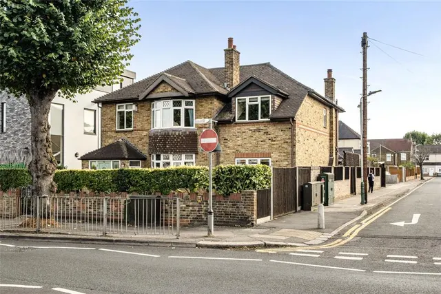 Mawney Road, Romford, RM7, photo 1