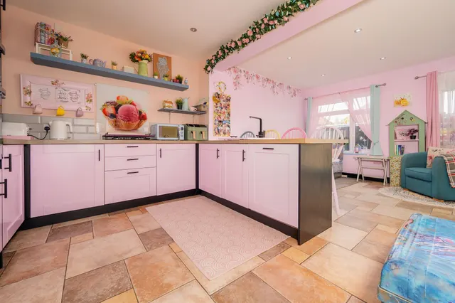Kingsley Road, Kettering, NN14, photo 3