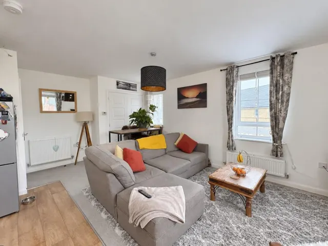 Clutterbuck Close, Leonard Stanley, GL10, photo 2