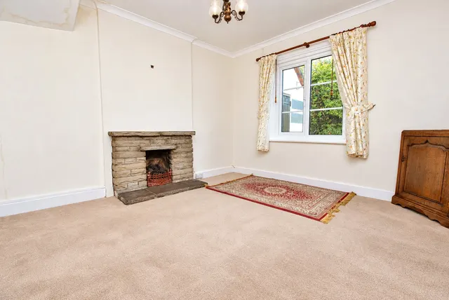 Worplesdon Road, Guildford, GU2, photo 3