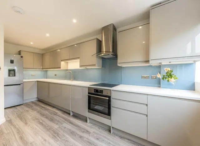 Millshott Close, Fulham, SW6, photo 1