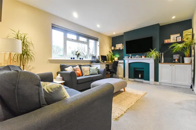 Photo 2 — Lower Farnham Road, Aldershot, Hampshire, GU11 3RA