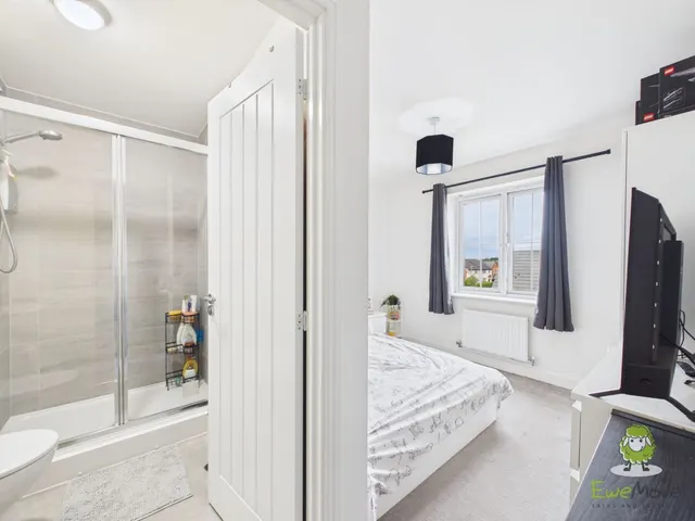 Samuel Armstrong Way, Crewe, CW1, photo 3