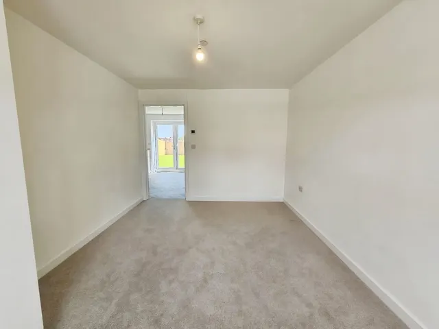 Oak Road, Deeside, CH5, photo 3