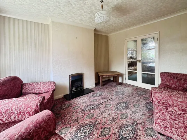 Woodlands Crescent, Gomersal, BD19, photo 2