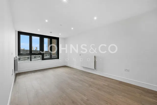 Redwood Tower, Twelve Trees Park, E15, photo 3