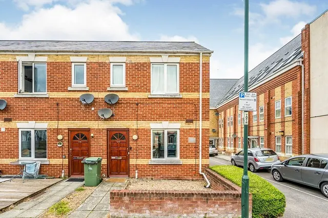 Trafalgar Street, Gillingham, ME7, photo 1