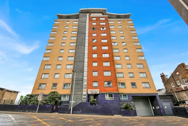 Flat 47 Spectrum Tower, 2-20 Hainault Street, London, IG1 4GZ, photo 1