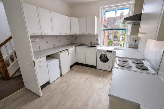 Radnor Park Crescent, Folkestone, CT19, photo 2