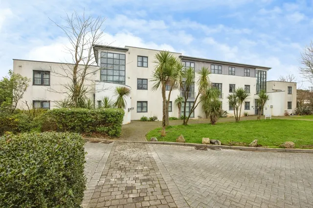 Sandy Hill, St. Austell, PL25, photo 1