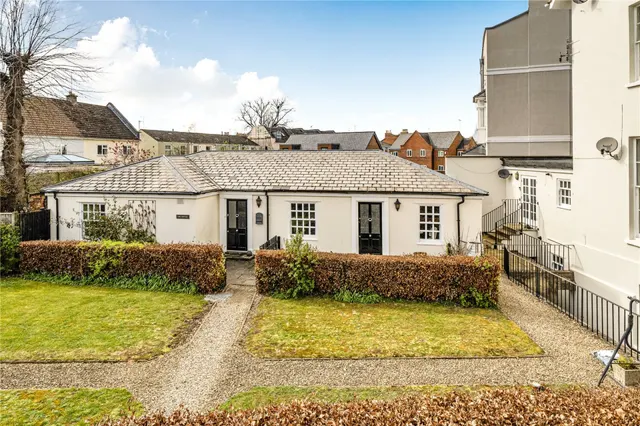 Pittville Circus, Cheltenham, GL52, photo 1