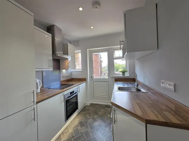 Photo 2 — Givendale Court Givendale Road, Scarborough YO12 6LB