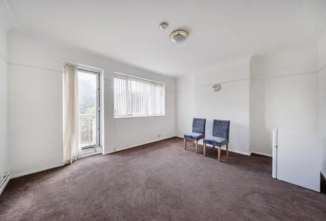 Commonside West, Mitcham, CR4, photo 3
