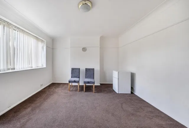 Commonside West, Mitcham, CR4, photo 2