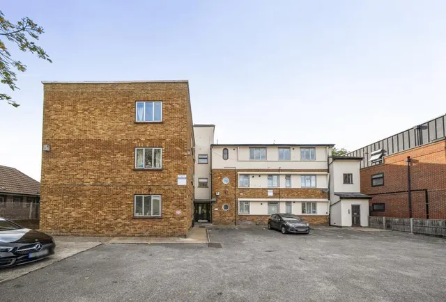 Commonside West, Mitcham, CR4, photo 1
