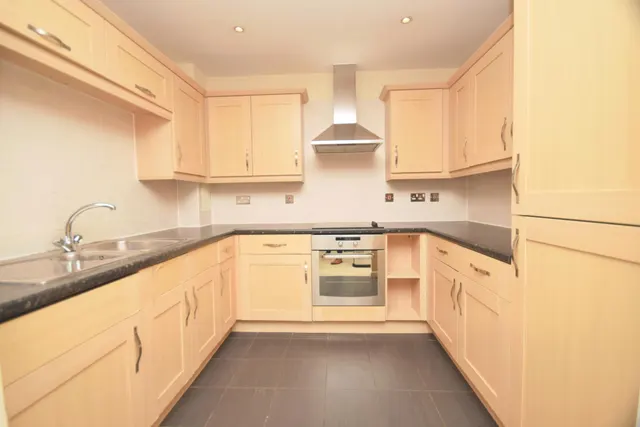 Parkhouse Court, Hatfield, AL10, photo 3