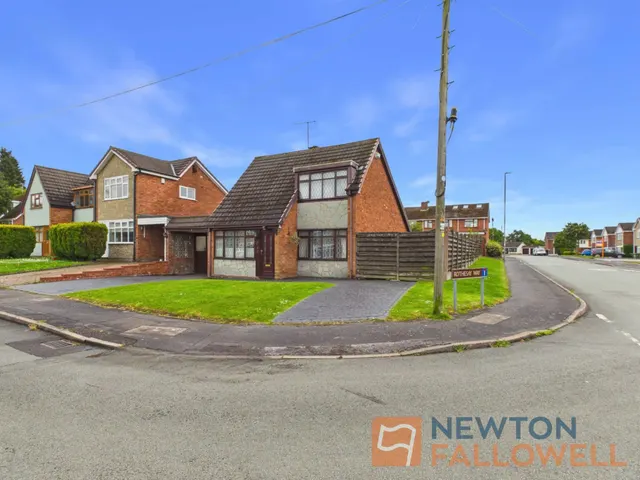 Rothesay Way, Willenhall, WV12, photo 1