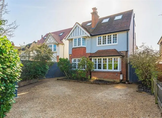 Hampton Road, Hampton Road, TW11, photo 1