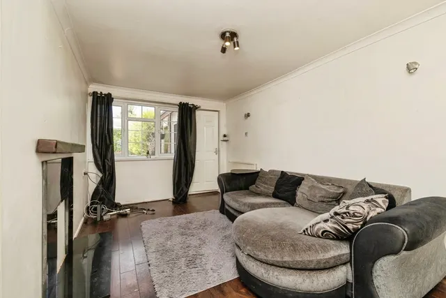 Photo 2 — Slaley Close, Gateshead, Tyne and Wear, NE10
