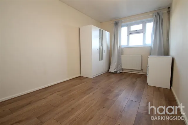 1 bedroom flat, Jefferson Close, Gants Hill -, IG2