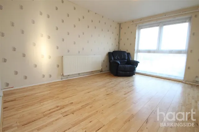 Jefferson Close, Gants Hill -, IG2, photo 2