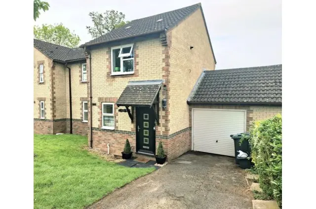Rowe Mead, Chippenham, photo 1