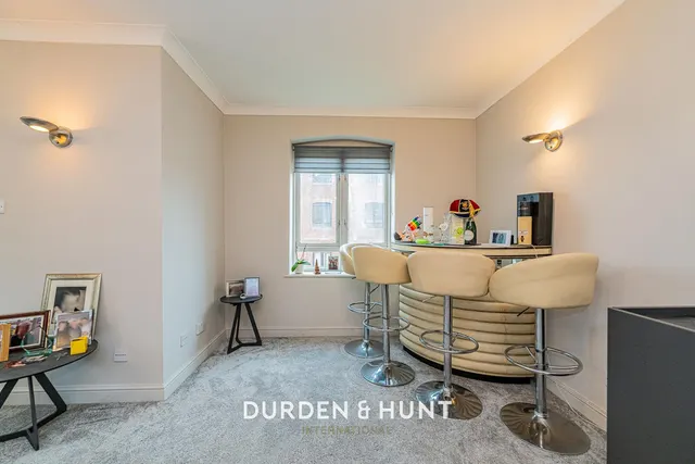 Epping New Road, Buckhurst Hill, IG9, photo 3