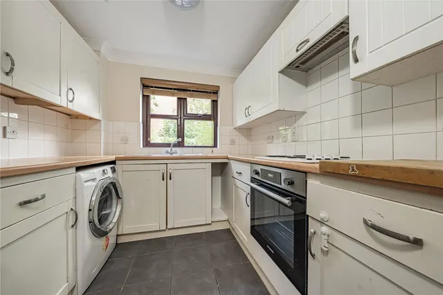 Beaumont Place, Isleworth, TW7, photo 3