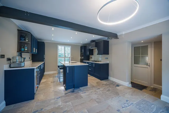 Oldfield Crescent, Cheltenham, GL51, photo 1