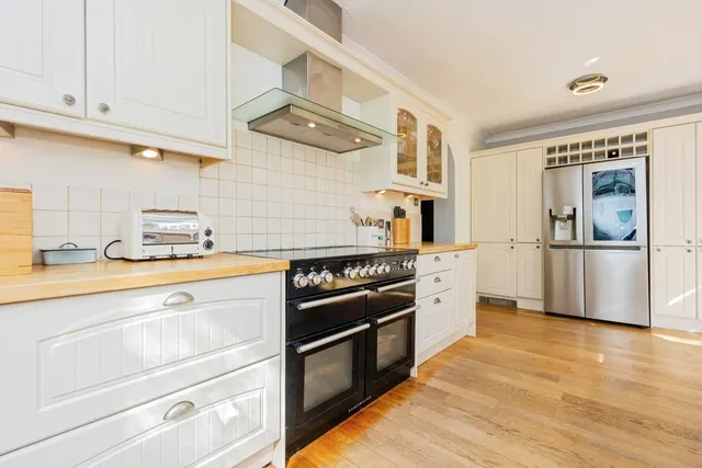 Photo 3 — Briarlands Avenue, Sale, Greater Manchester, M33